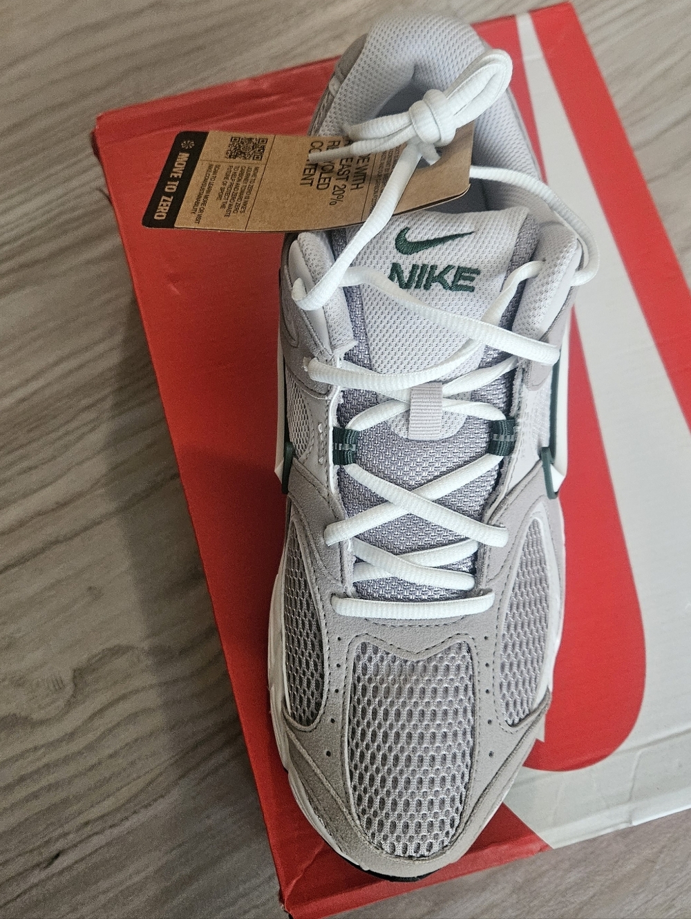 Nike White & Dark Green Mesh Running Sneakers - Picture 3 of 5
